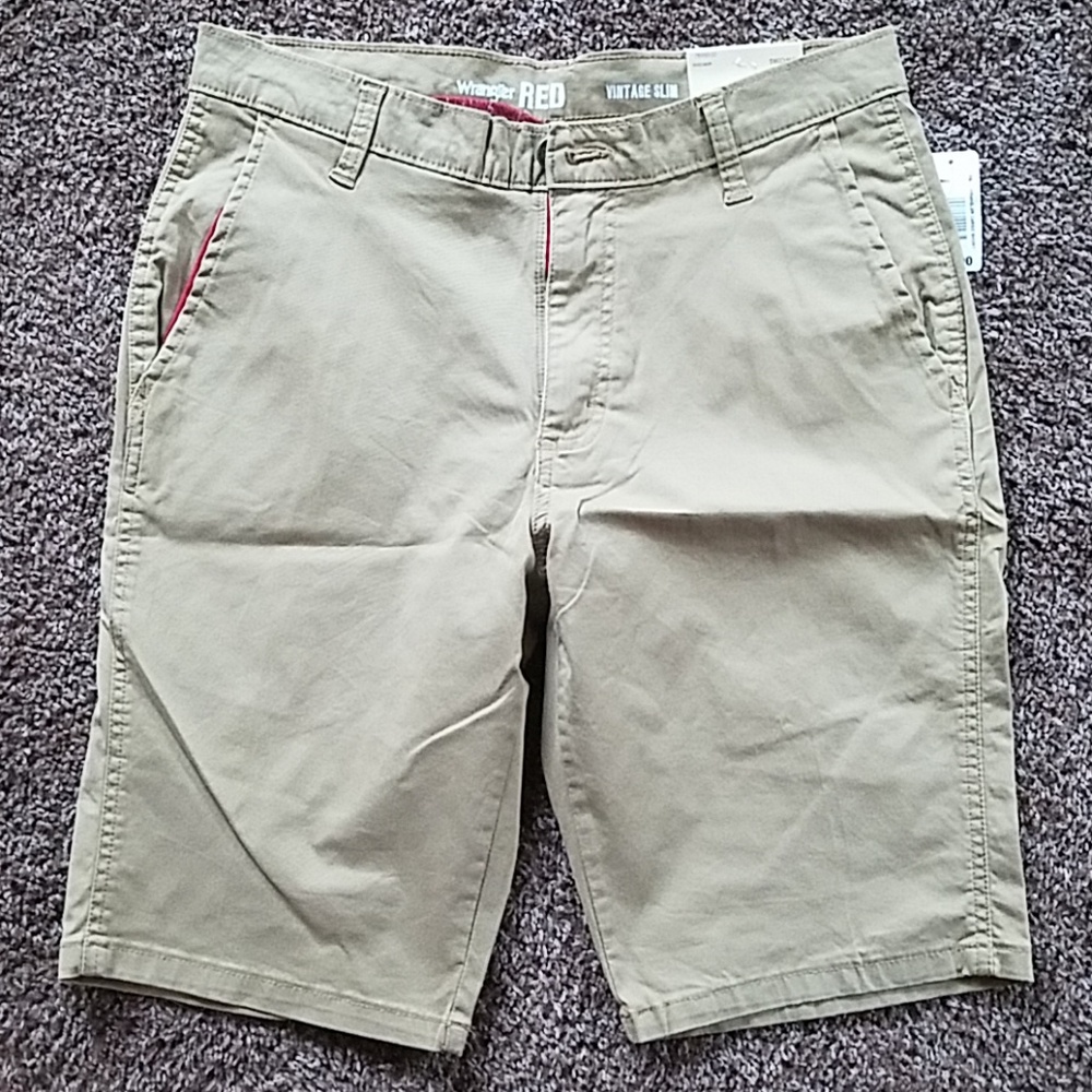 Men's khaki shorts